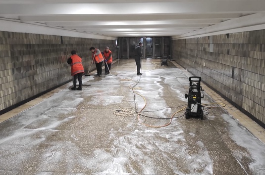 Підземні переходи метрополітену приводять до ладу